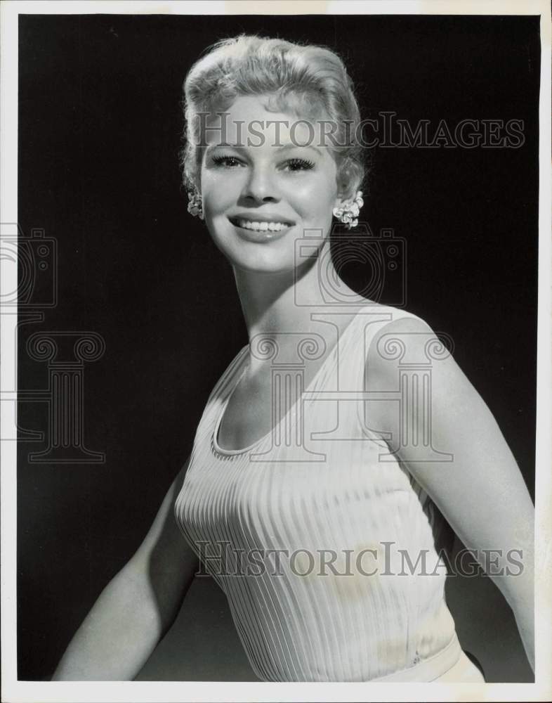 1958 Press Photo Betsy Palmer selected as news editor for &quot;Today,&quot; on NBC.- Historic Images