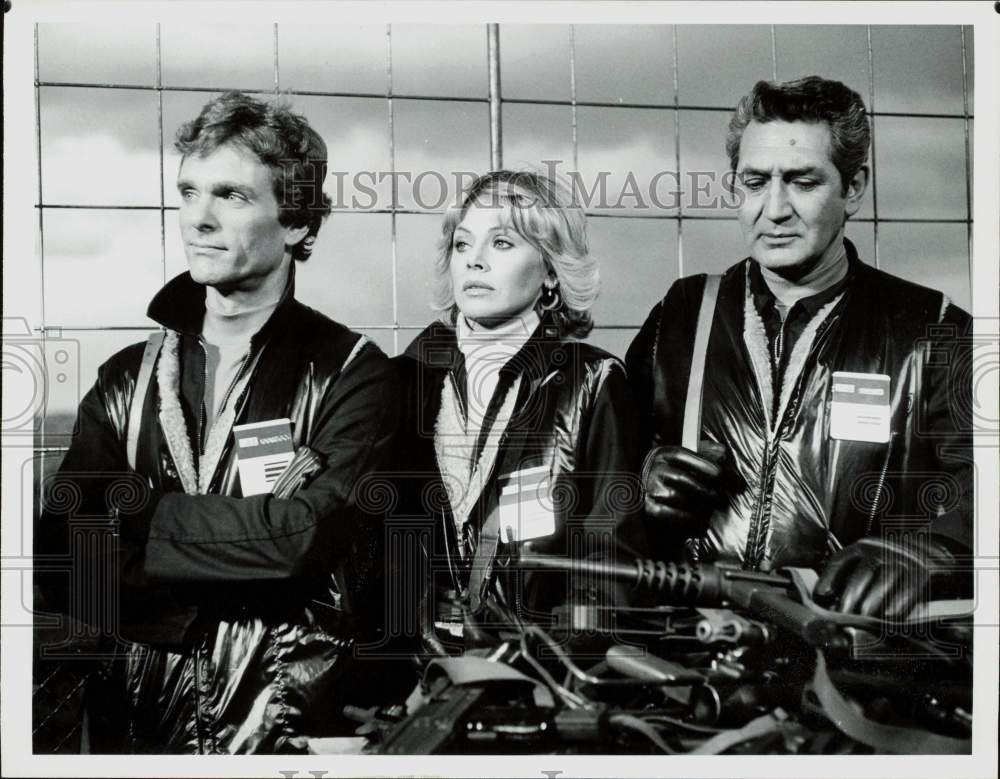 1980 Press Photo Keir Dullea, Britt Ekland &amp; Jack Lenoir in &quot;The Hostage Tower.&quot;- Historic Images