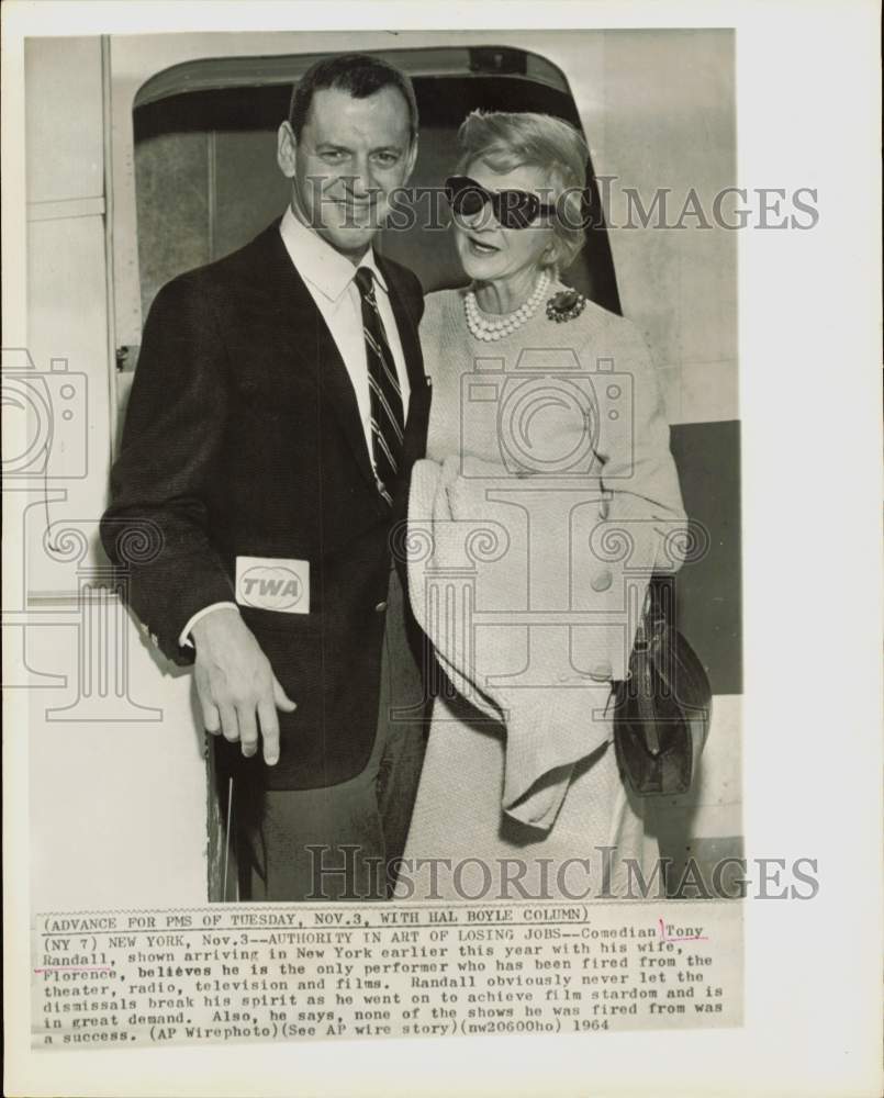 1964 Press Photo Actor Tony Randall and wife, Florence, arriving in New York.- Historic Images