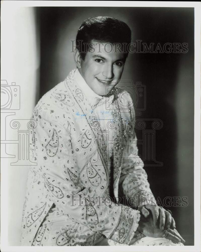 1967 Press Photo Liberace, American pianist, singer, entertainer and actor.- Historic Images