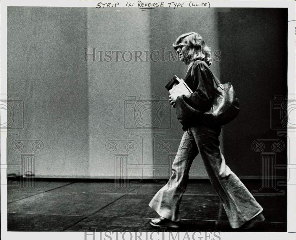 1975 Press Photo Erica Jong, Author of "Fear of Flying" - hpp37236- Historic Images