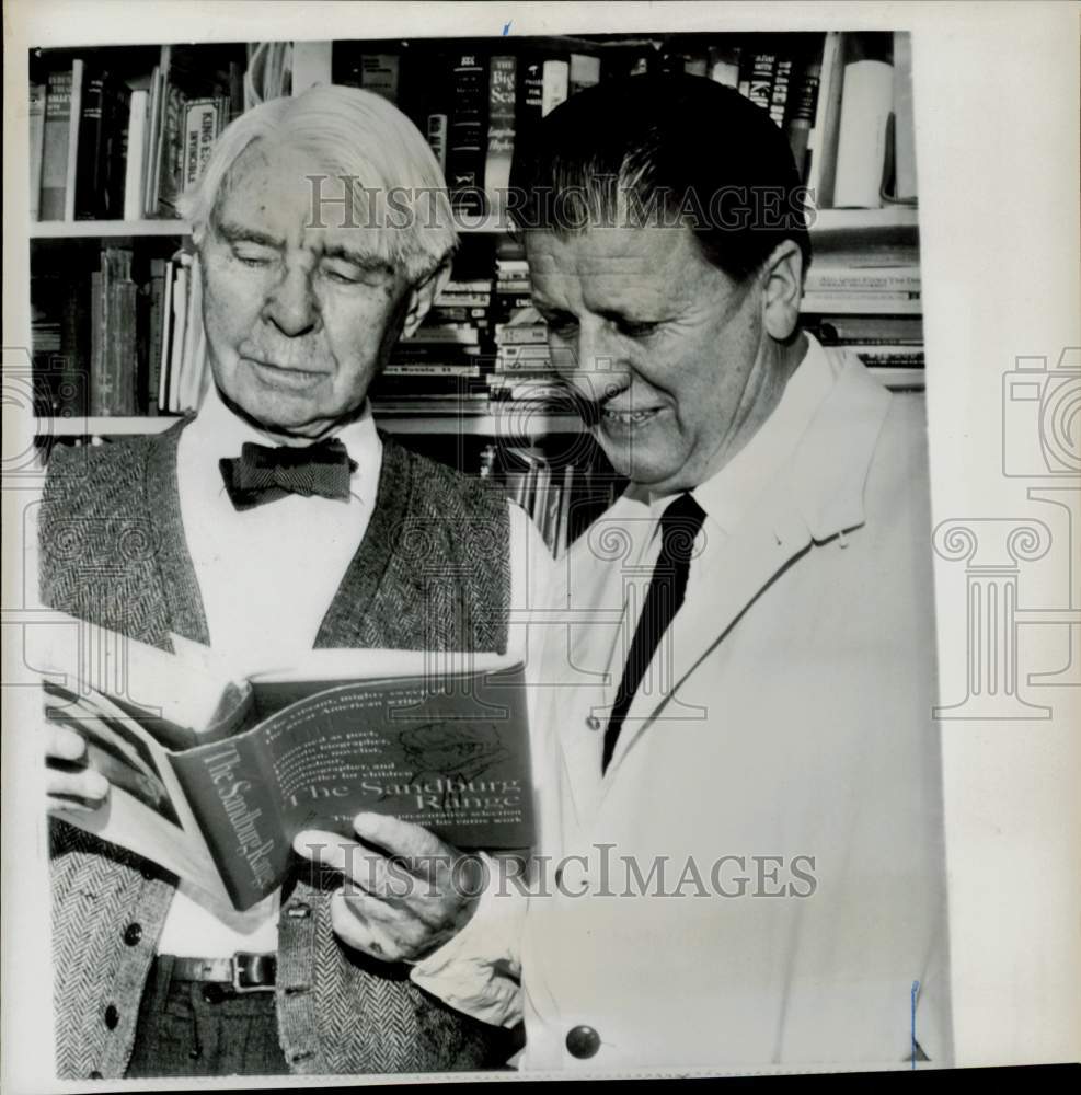 1960 Press Photo Poet-Biographer Carl Sandburg, Producer George Stevens- Historic Images