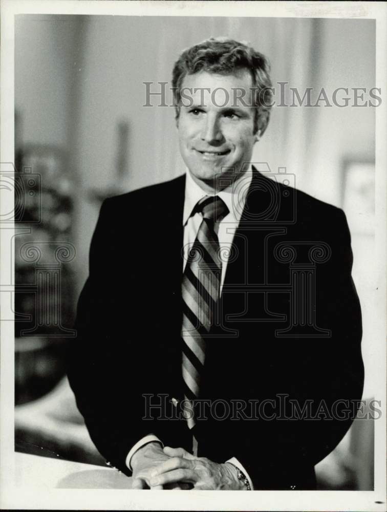 1979 Press Photo Actor Wayne Rogers on &quot;House Calls&quot; - hpp37940- Historic Images