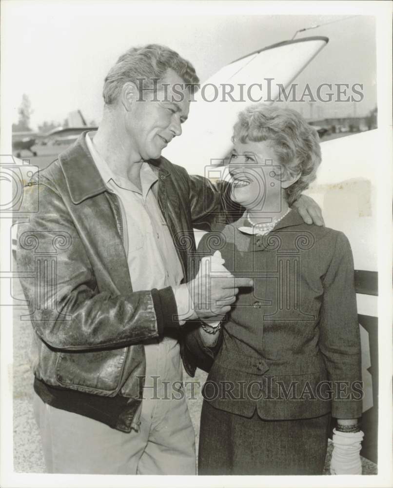 1959 Press Photo Janet Gaynor, Bill Williams on &quot;General Electric Theater&quot;- Historic Images