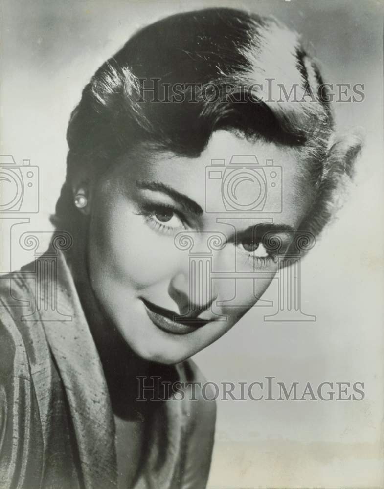 1956 Press Photo Actress Nina Foch - hpp38279- Historic Images