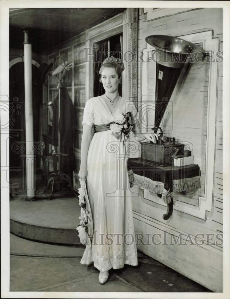 1958 Press Photo Actress Sally Ann Howes - hpp38756- Historic Images