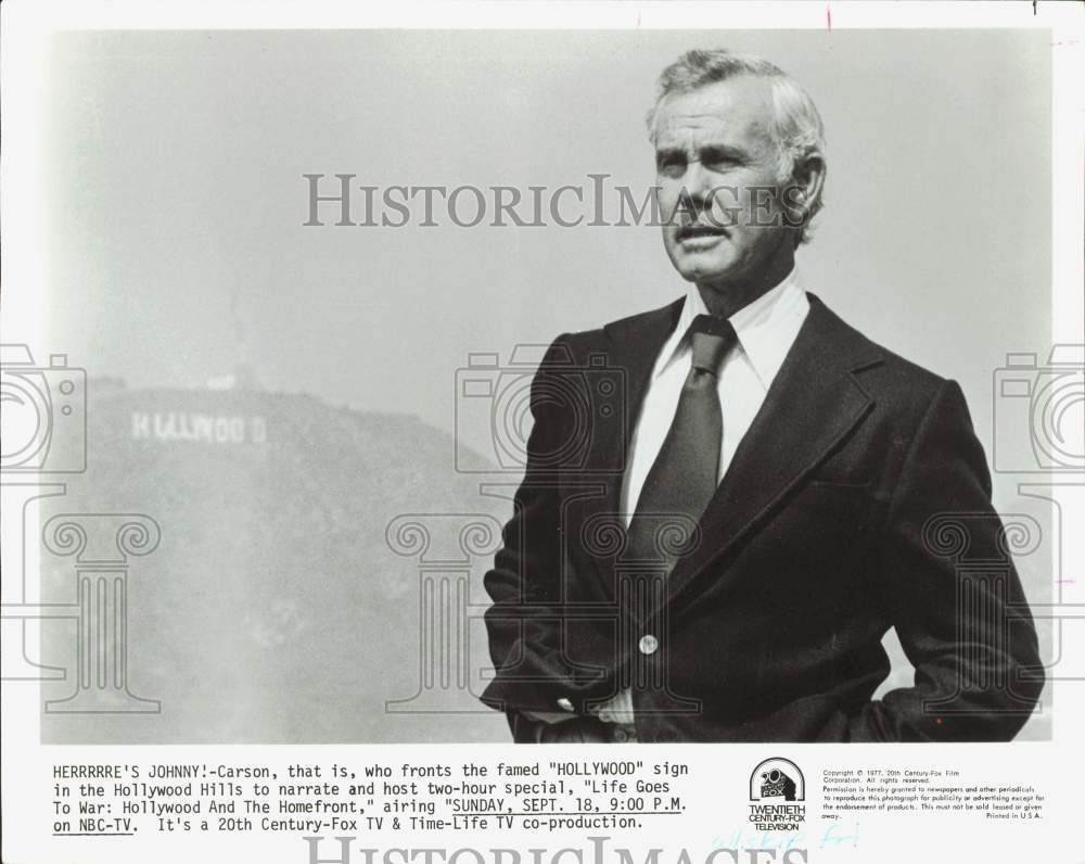 1977 Press Photo Johnny Carson, Host of &quot;Life Goes To War&quot; TV Special- Historic Images