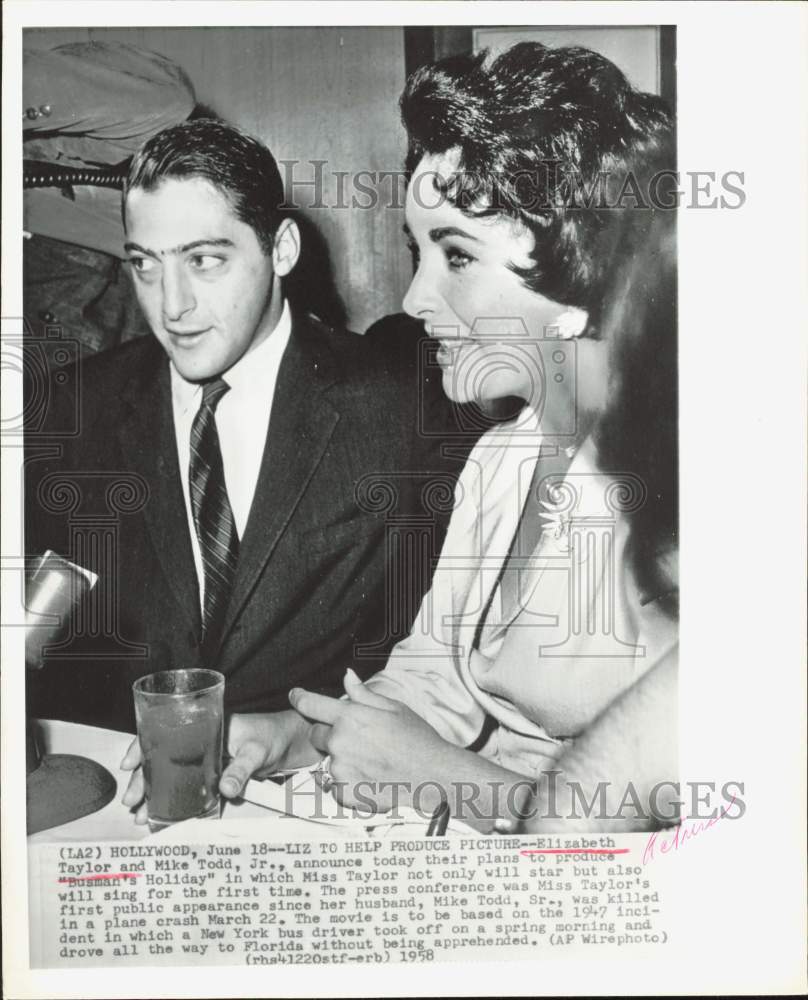 1958 Press Photo Actress Elizabeth Taylor and Mike Todd, Jr. at Press Conference- Historic Images