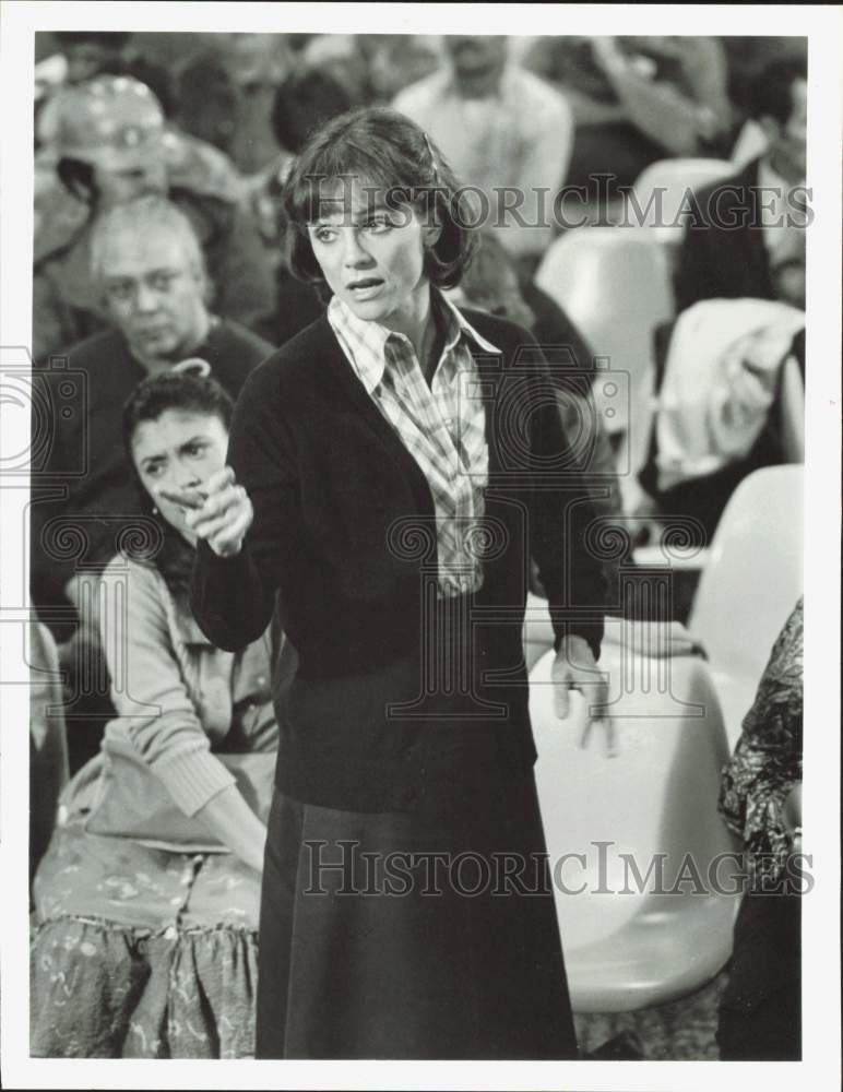 1980 Press Photo Actress Valerie Harper in &quot;Fun and Games&quot; - hpp39332- Historic Images