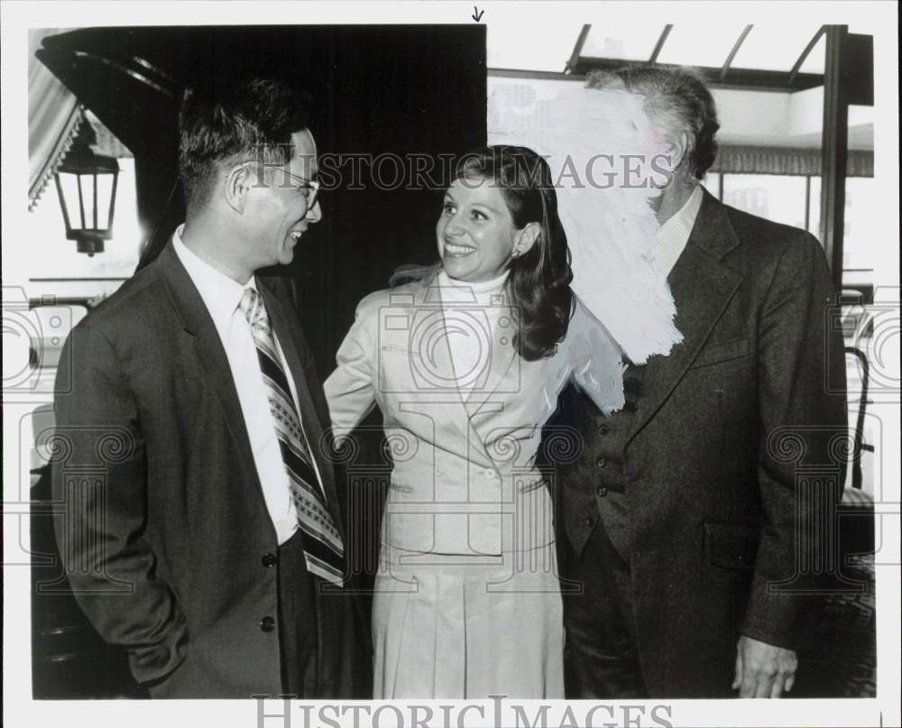 1981 Press Photo Shu Zhang, Nina Deutsch, William Zinn of ISWP - hpp40400- Historic Images