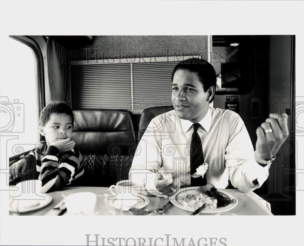 1985 Press Photo NBC &quot;Today&quot; Show Co-Host Bryant Gumbel &amp; Son Bradley- Historic Images