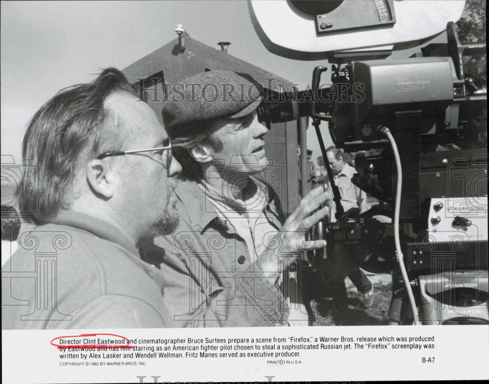 1982 Press Photo Director Clint Eastwood &amp; Bruce Surtees on &quot;Firefox&quot; Movie Set- Historic Images