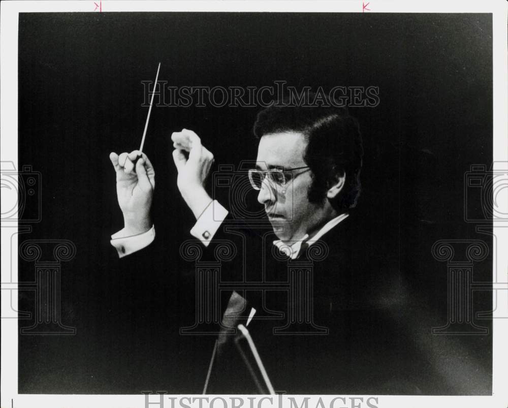 1971 Press Photo Conductor Lawrence Foster of Houston Symphony - hpp40555- Historic Images