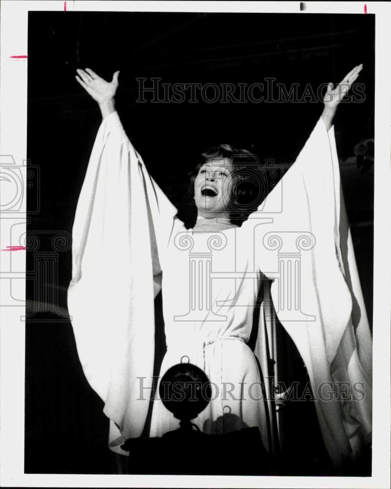 1976 Press Photo Actress Faye Dunaway in "The Disappearance of Aimee"- Historic Images