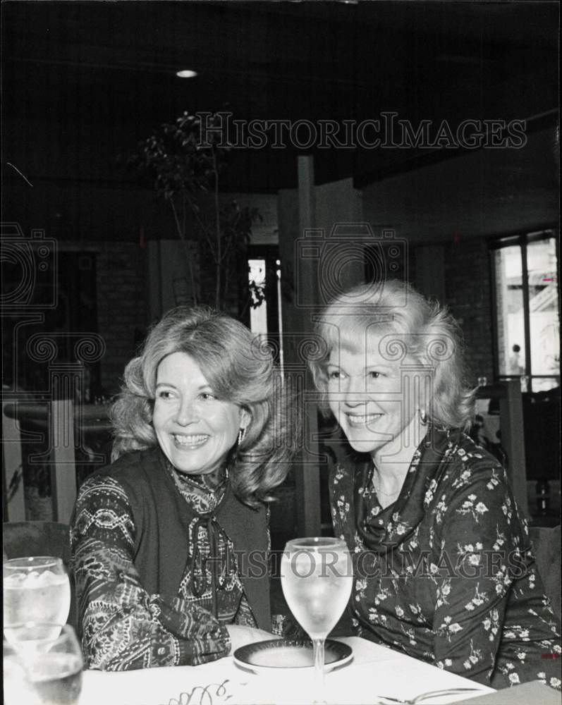 1977 Press Photo Actress Gloria deHaven &amp; Jane Edwards - hpp40928- Historic Images