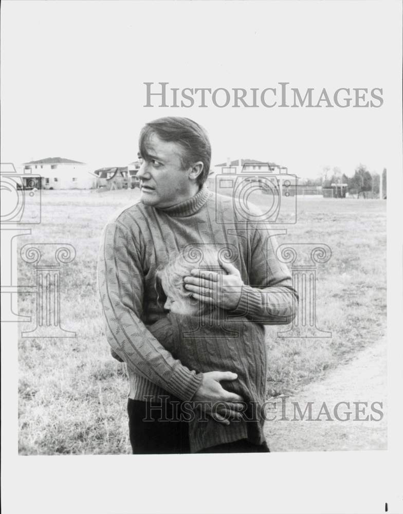 Press Photo Actor Robert Vaughn in "Starship Invasions" - hpp40981- Historic Images