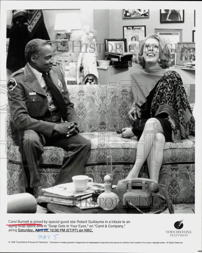 1990 Press Photo Carol Burnett & Robert Guillaume on "Carol & Company"- Historic Images