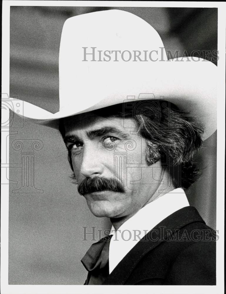 1983 Press Photo Actor Sam Elliott in &#39;The Yellow Rose&#39; - hpp41637- Historic Images