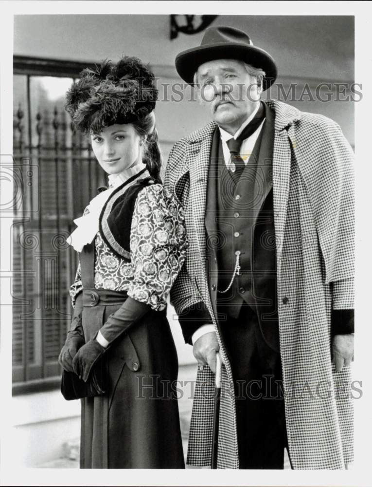 1982 Press Photo Jane Seymour and Howard Duff in &quot;John Steinbeck&#39;s East of Eden&quot;- Historic Images