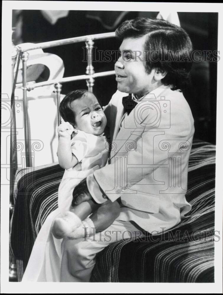 Press Photo Actor Herve Villechaize, Holding Baby on &quot;Fantasy Island&quot;- Historic Images