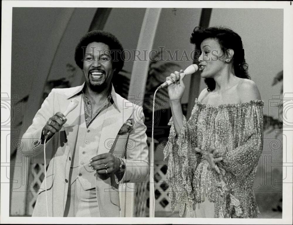 1977 Press Photo Scene from &quot;The Marilyn McCoo &amp; Billy Davis, Jr. Show&quot;- Historic Images