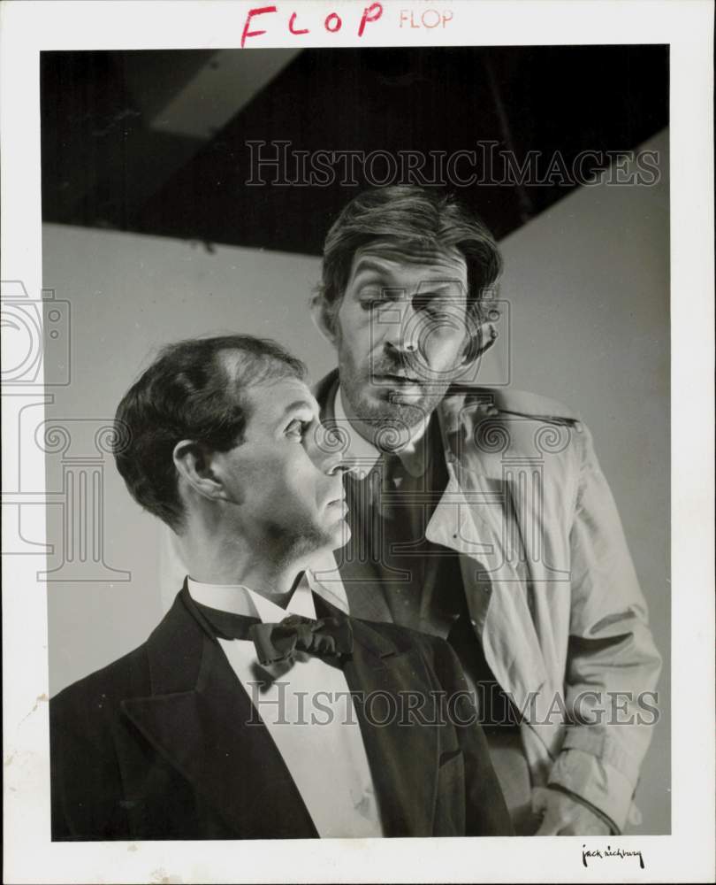 1958 Press Photo Actor Bill Collins &amp; Co-Star in &quot;Spider&#39;s Web&quot; at Alley Theatre- Historic Images