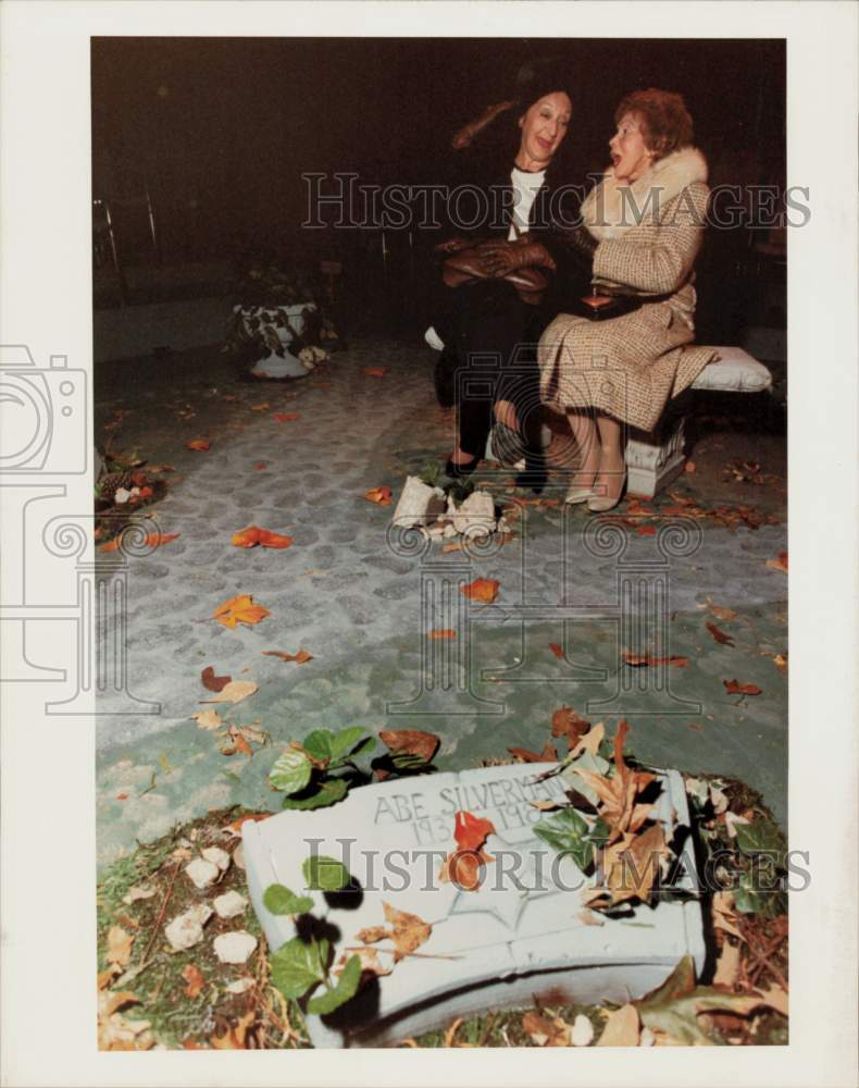 1991 Press Photo Scene from &quot;The Cemetery Club&quot; by Houston Actor&#39;s Workshop- Historic Images