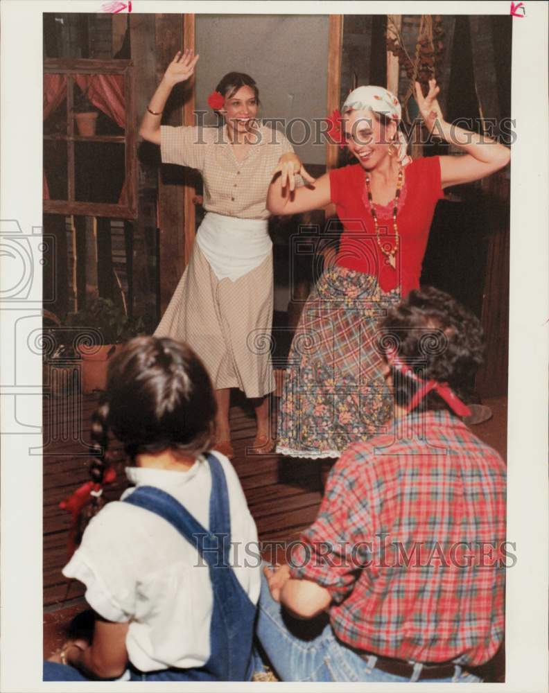 1991 Press Photo &quot;Roosters&quot; Scene by Houston Actor&#39;s Workshop - hpp42238- Historic Images