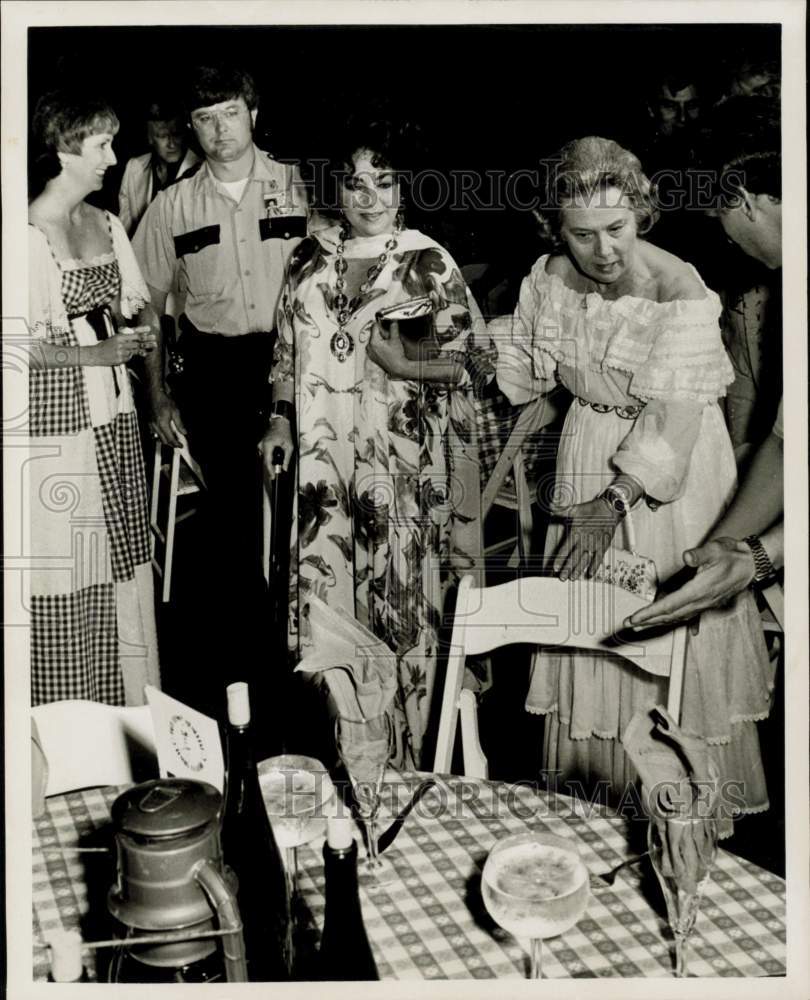 1978 Press Photo Actress Elizabeth Taylor at Jack Benny Tennis Classic, Houston- Historic Images