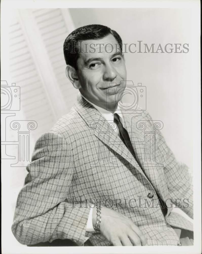 1962 Press Photo Jack Webb, Host of &quot;General Electric True&quot; TV Series- Historic Images