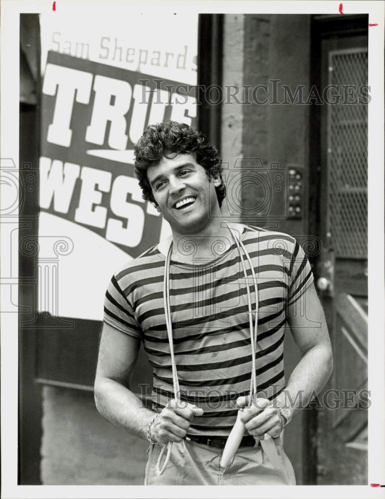 1984 Press Photo Actor Erik Estrada in &quot;True West&quot; Play - hpp42455- Historic Images