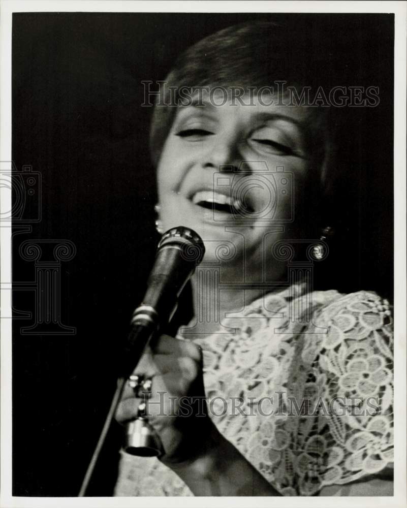 1970 Press Photo Actress-Singer Florence Henderson - hpp42677- Historic Images