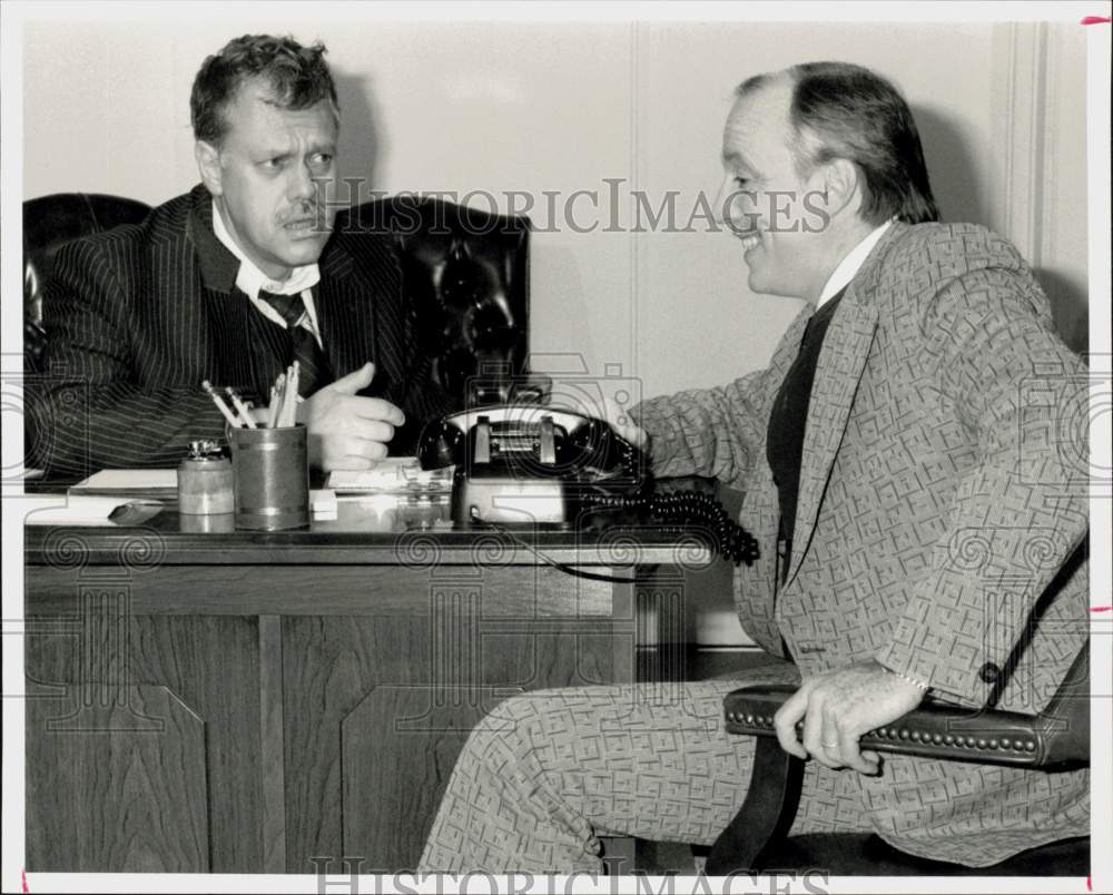 1988 Press Photo Scene from &quot;Harvey&quot; by Actors Theatre of Houston - hpp42780- Historic Images