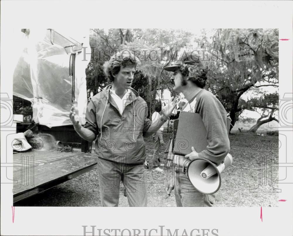 1986 Press Photo Glen Pitre &amp; Dick Bowen on &quot;Belizaire the Cajun&quot; Set- Historic Images