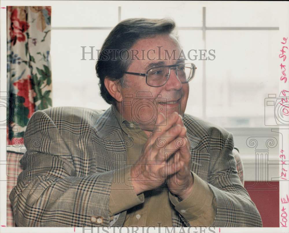 1994 Press Photo Tenor/Conductor Peter Schreier in Houston Interview - hpp42961- Historic Images