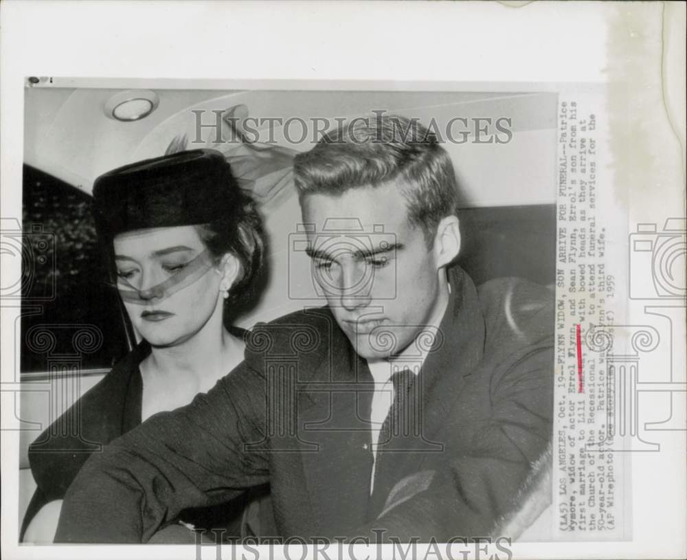 1959 Press Photo Patrice Wymore &amp; Sean Flynn at Errol Flynn&#39;s Funeral in L.A.- Historic Images