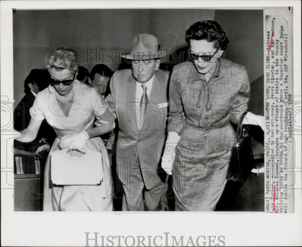 1958 Press Photo Actress Lana Turner Arrives at Daughter&#39;s Trial, Santa Monica- Historic Images