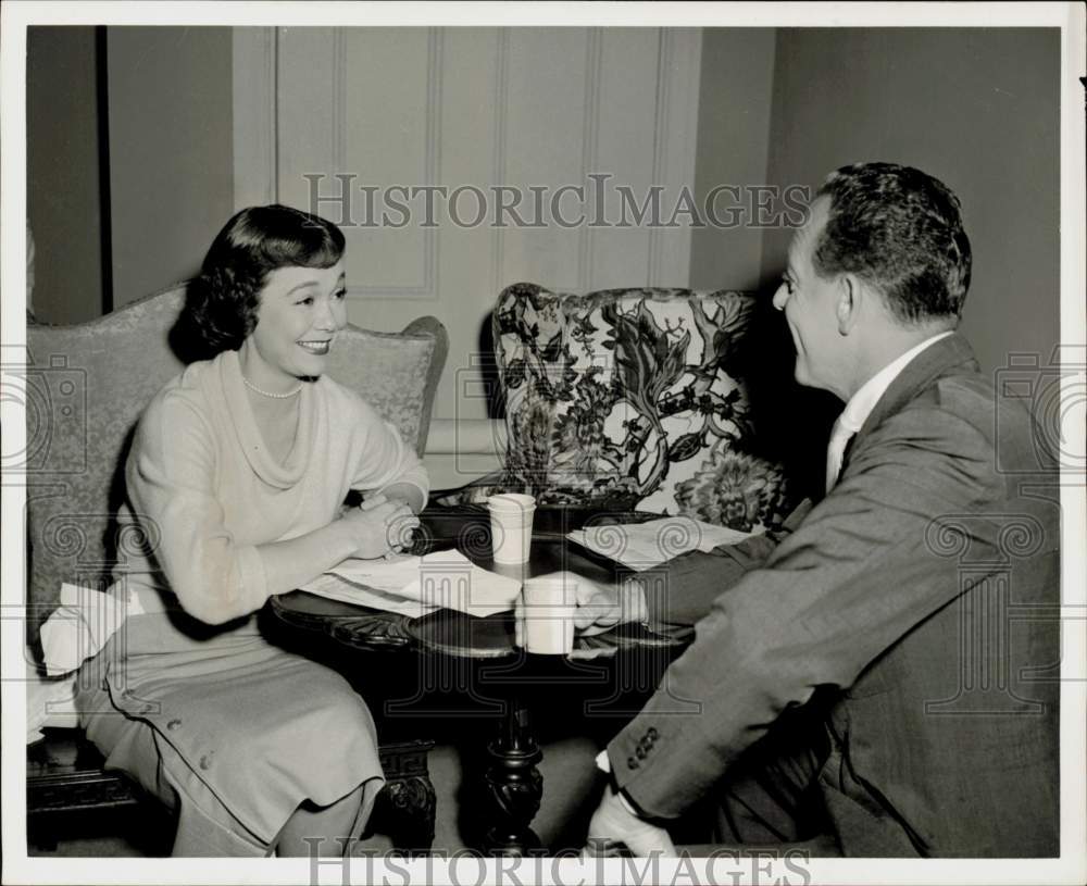 1955 Press Photo Actress Jane Wyman &amp; Friend - hpp43023- Historic Images