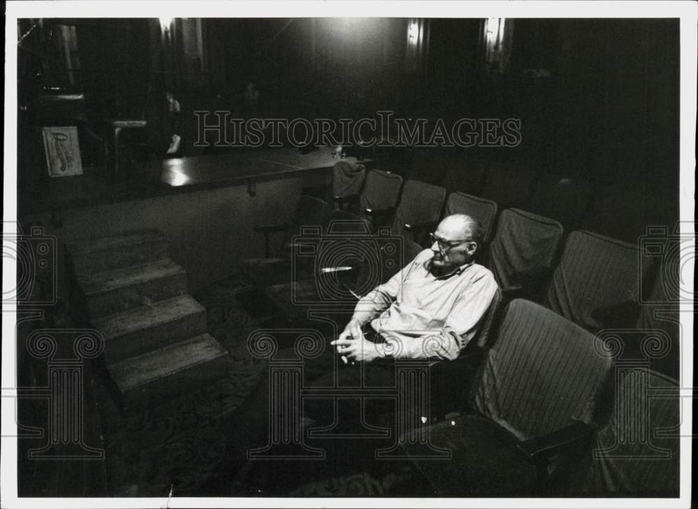 1972 Press Photo Playwright Arthur Miller at New York Play Rehearsal - hpp43155- Historic Images