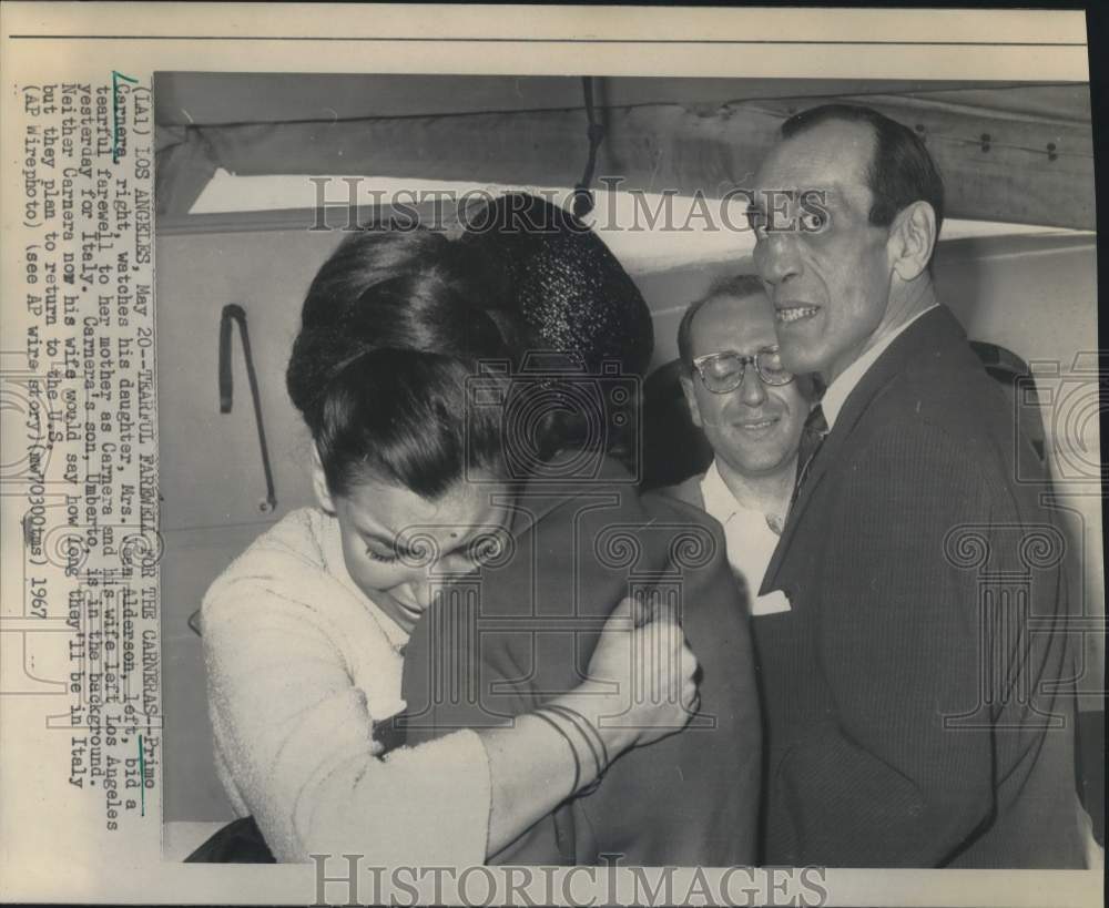 1967 Press Photo Primo Carnera and wife bid farewell to children in Los Angeles.- Historic Images
