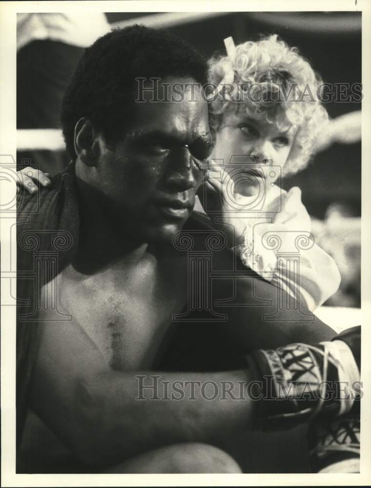 Press Photo O.J. Simpsons and Melissa Michaelsen star in &quot;Goldie and the Boxer&quot;- Historic Images