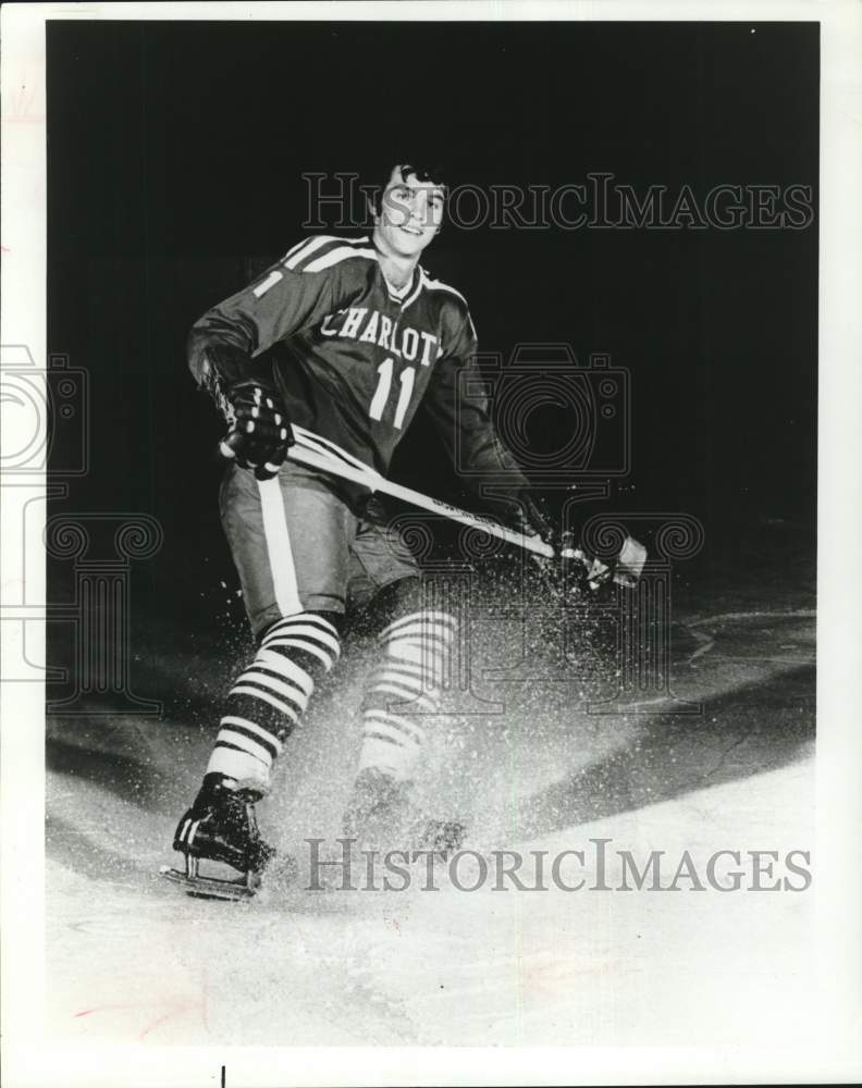 1971 Press Photo Charlotte hockey team&#39;s rookie center Wayne Schaab. - hps01644- Historic Images