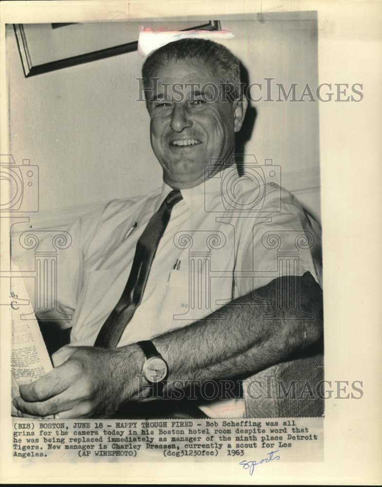 1963 Press Photo Detroit Tigers manager Bob Scheffing in Boston hotel room.- Historic Images