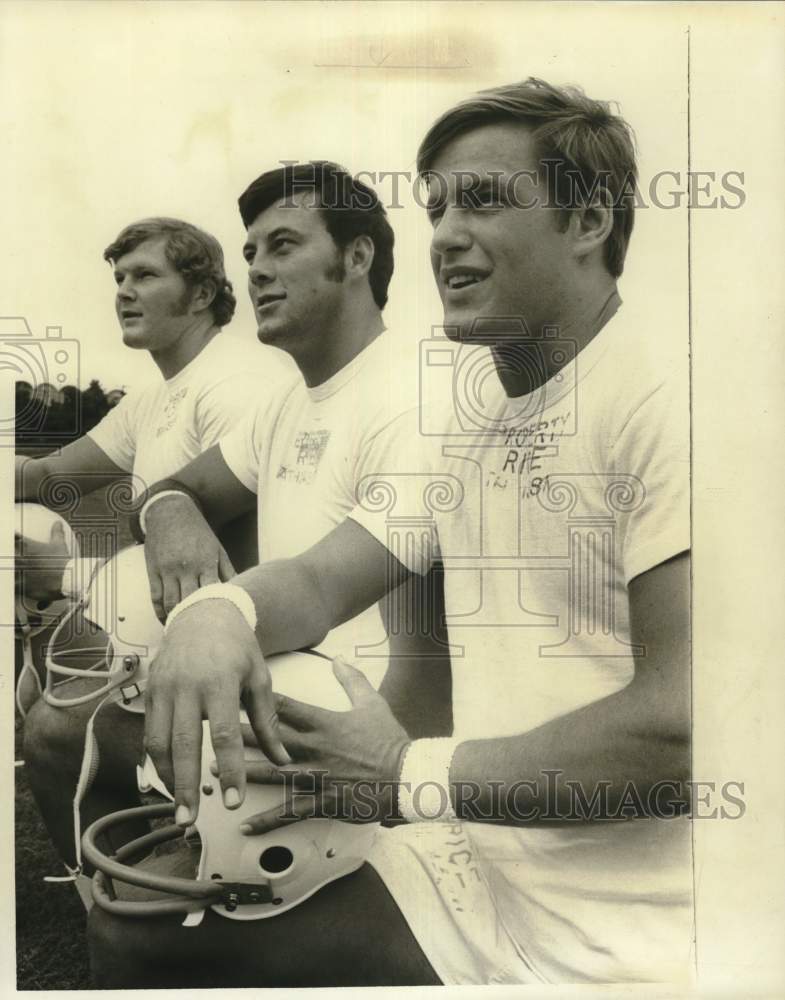 1970 Press Photo Tom Clanton poses with other Rice University football players- Historic Images