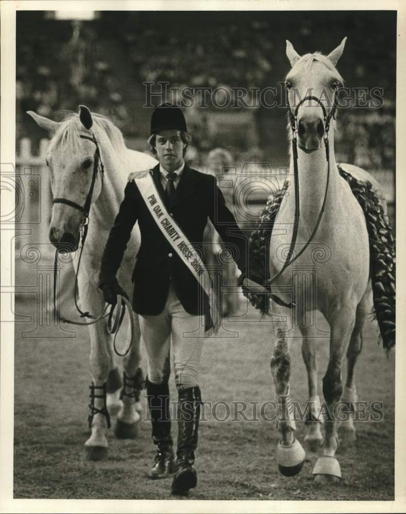 1979 Press Photo Pin Oak Charity Horse Show winner Donald Cheska. - hps02606- Historic Images