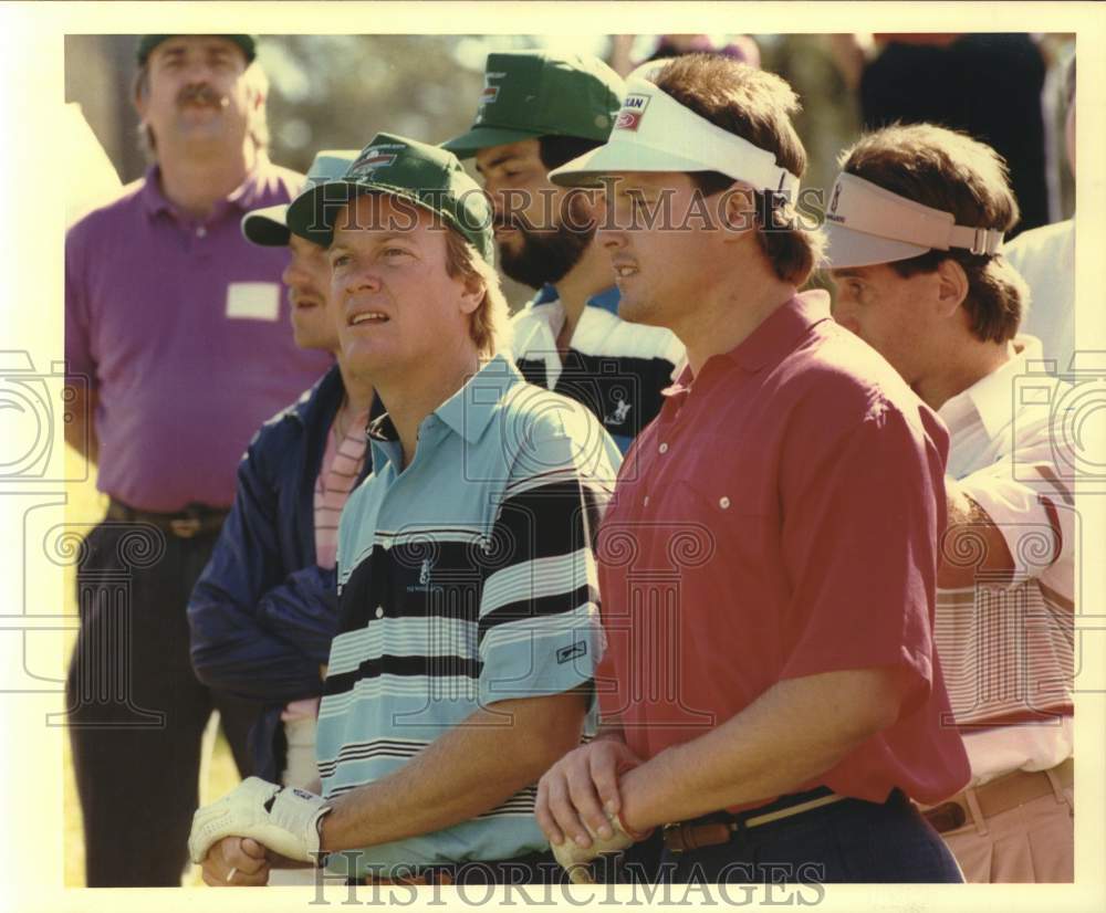 1990 Press Photo Roger Clemens, Mike Scott at Sports Celebrity Golf Tournament- Historic Images