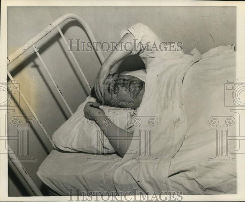 1958 Press Photo Texas League Baseball Player J. Walter Morris in Hospital Bed- Historic Images