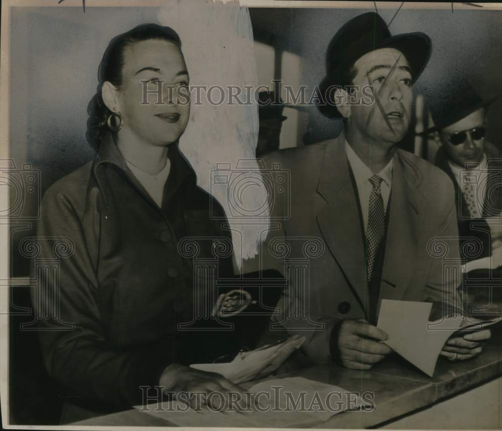 1956 Press Photo Tennis player Gertrude Moran and Pat DiCicco at sports event- Historic Images