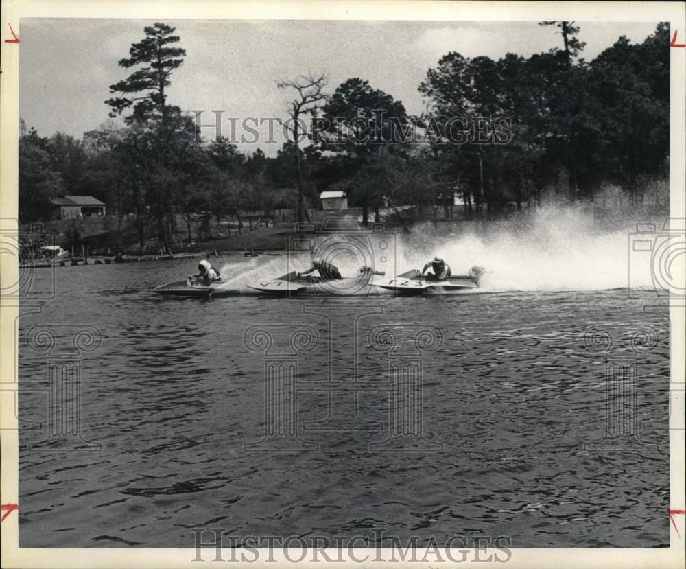 1965 Press Photo Marvin Ogden, Lee St. Clair, Richard Bell in Boat Race- Historic Images