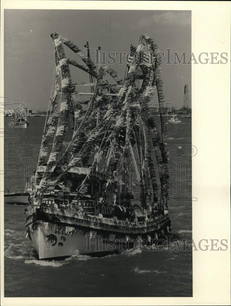 1984 Press Photo Boat at Blessing of the Shrimp Fleet ceremony in Galveston- Historic Images